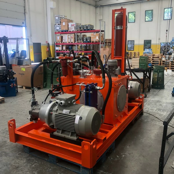 Centralina oleodinamica per comando apertura/chiusura gabbia di laminazione